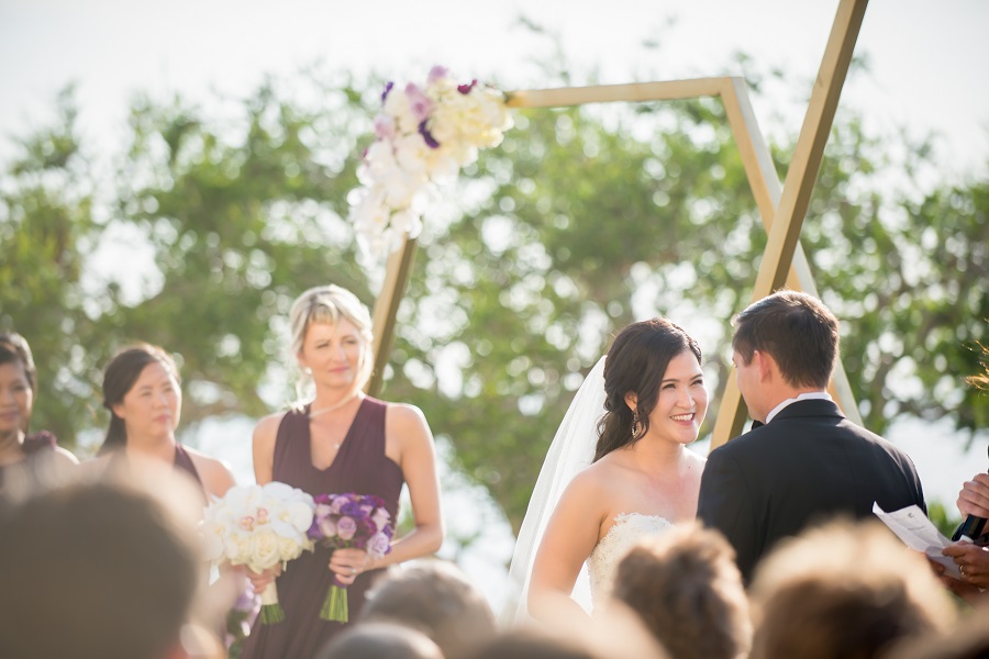 21_Ritz Carlton Laguna Niguel Wedding by KLK Photography_Modern Ceremony Hexagon Altar