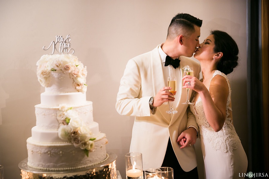 34 Ritz Carlton Laguna Niguel Wedding by Lin and Jirsa Cake Cutting
