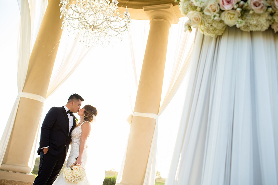 13 Pelican Hill Wedding Portraits